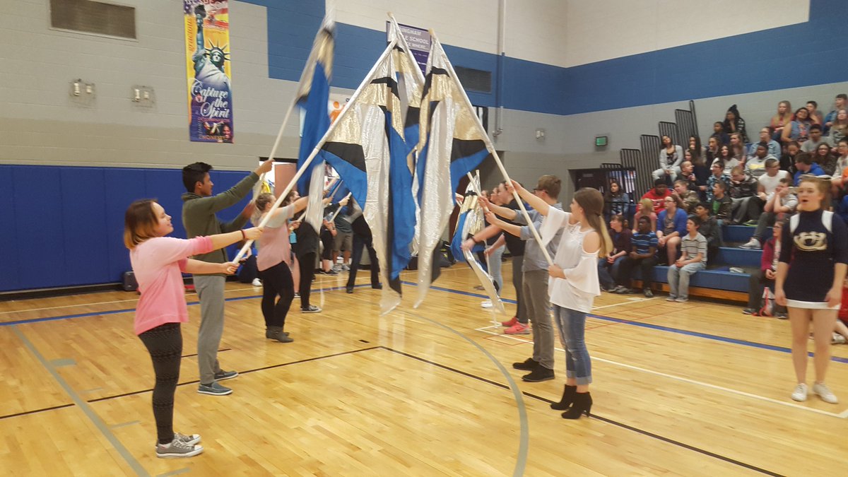 STUCOBingham's tweet image. @wchs_bands color guard #spirittunnel for @BinghamBlazers #springassembly #isdstrong