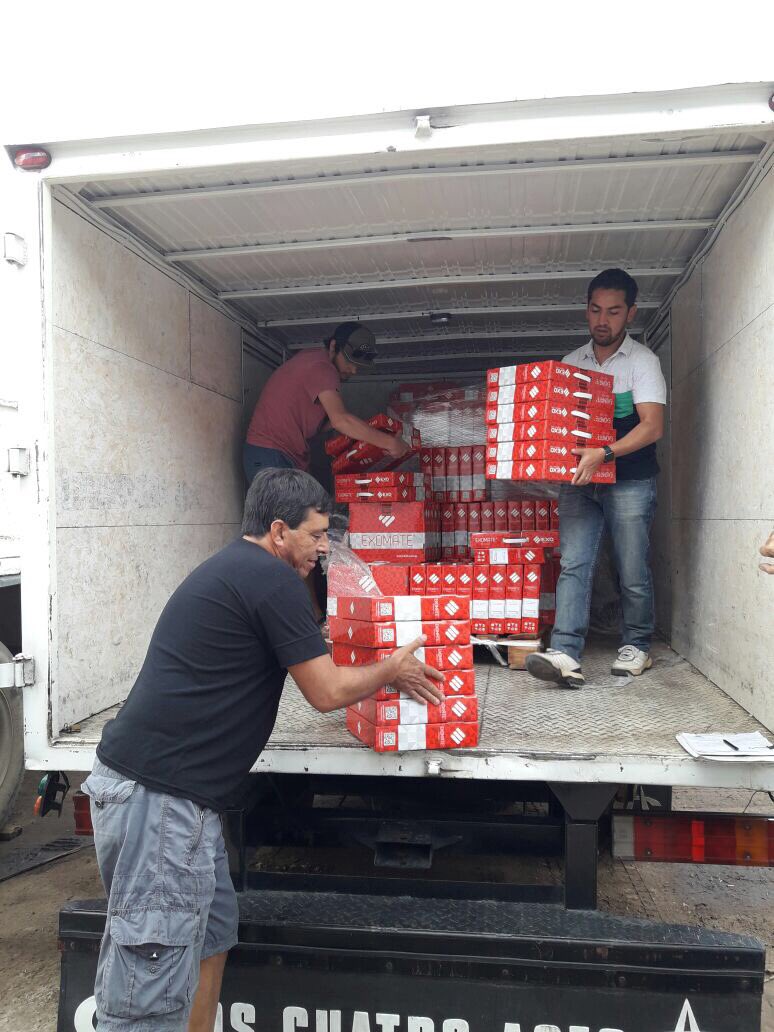 Zaal_86265's tweet photo. Llegaron las tablets destinadas a alumnos de 1 año Ciclo Lectivo 2017 #ProgramaRED #Educacion  @Munirivadavia1 @JUReynoso @edgaralarconm https://t.co/YwfxHYphvP