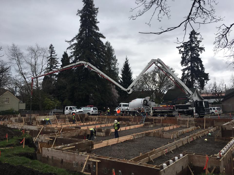richduncanco's tweet photo. Pouring concrete at Coastline Foot+Ankle #RichDuncanConstruction #GeneralContractor #CommercialConstruction #SalemOregon #ClinicBuild https://t.co/tRIRxMXmEA