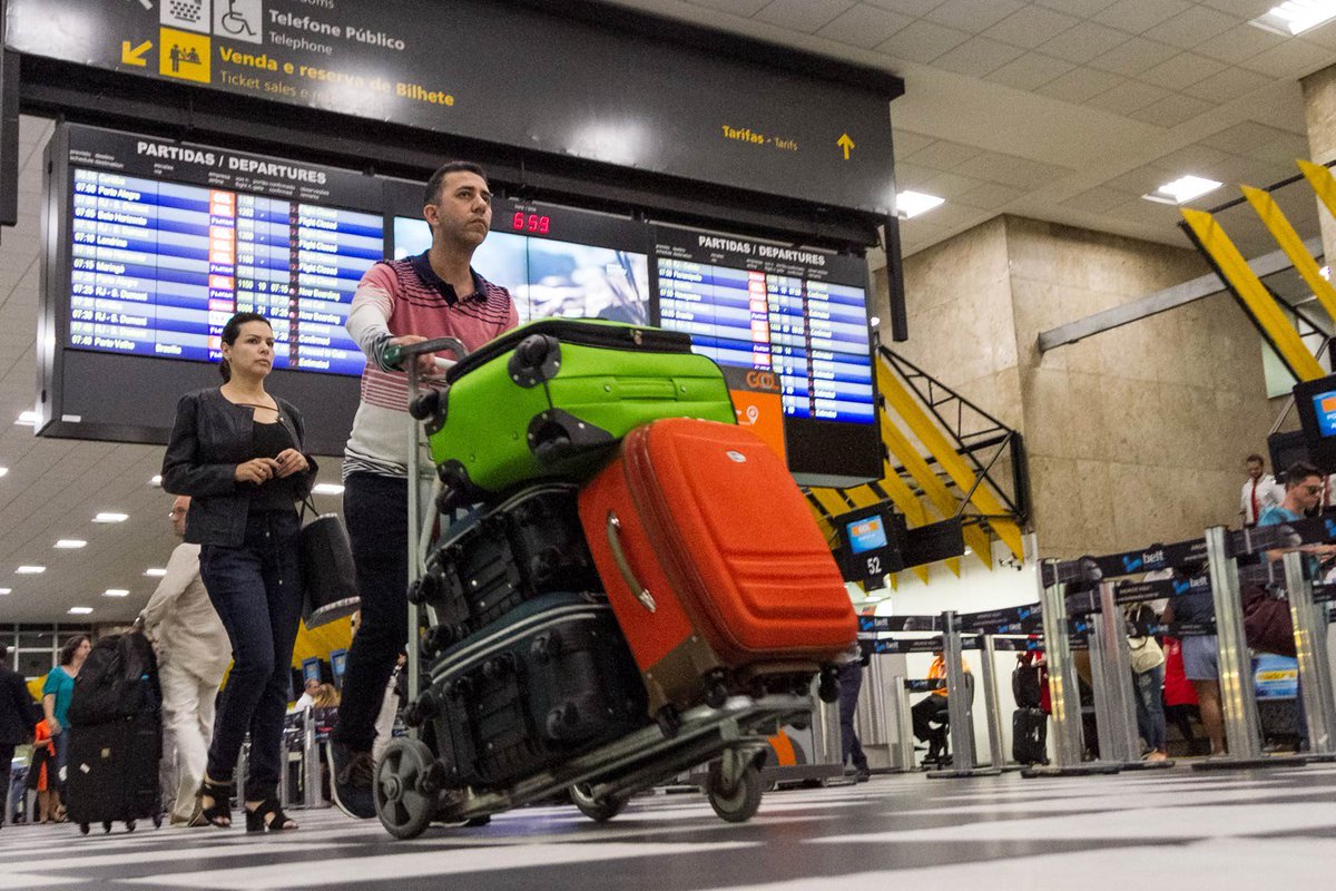 liz_timbeta's tweet image. Justiça de SP concede liminar que suspende cobrança extra por despacho de bagagem #betalab #timBETA #RT #Turismo #Viagem
