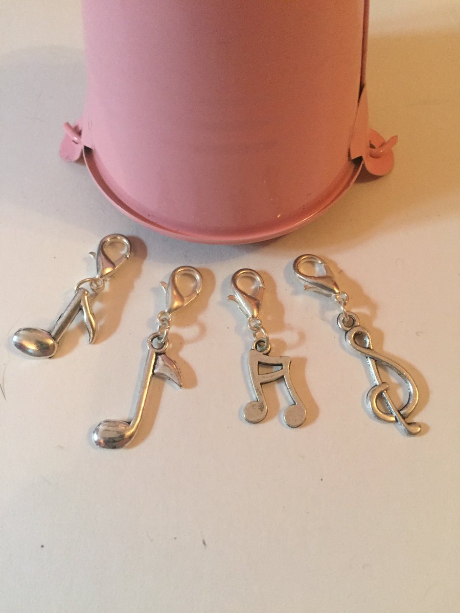 madefromwhat's tweet photo. Mix 'n' Match Stich Markers -> https://t.co/0Cu8M1P8Ez #Stickmarkers #crochetmarkets #knitmarkers #charms #knittingaddict #crochetaddict https://t.co/o59fMq825Q