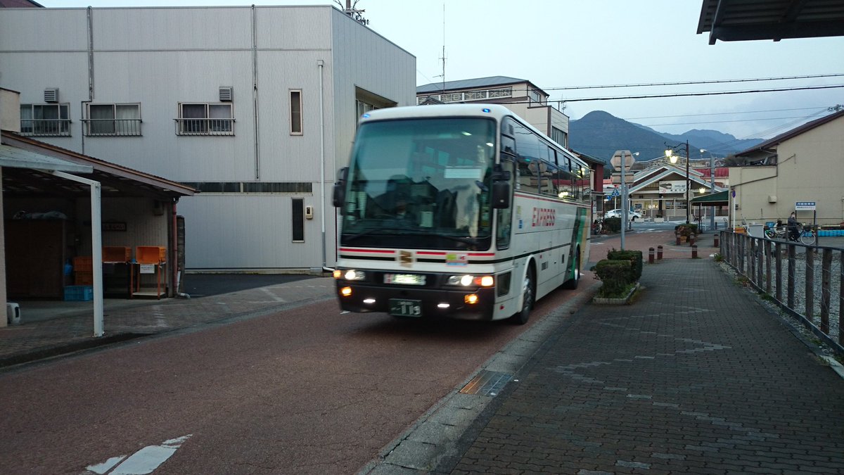 おけら Twitterissa 駅前から離れた熊野市駅前駐車場にある熊野市駅前高速バスのりば 西武バス大宮営業所 名鉄バスセンター等が運行 0557津 三重大学病院行きは 3 31廃止の謹告あり 三重交通25で運行 乗車1名