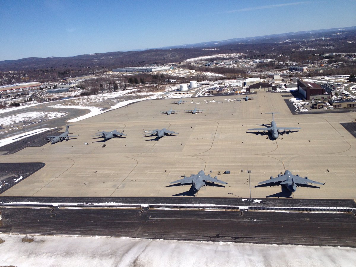 Athos4PAF's tweet photo. Aprรจs 2 รฉtapes au Canada, nous sommes enfin arrivรฉs aux US, ร Stewart, base de l'Air National Guard
#PAFUSTour #Minusone #Backseater https://t.co/QnCcjpJvTy