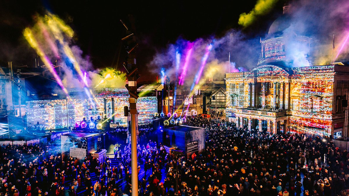Don't miss out on the incredible events happening for #Hull2017. We're so proud of our city! 🙌 ow.ly/rhUg309K9FO <a href="/2017Hull/">Hull City of Culture</a>