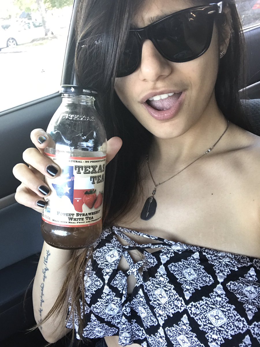 miakhalifa's tweet photo. Umm... can we work together? I'm obsessed with y'all @TeasofTexas https://t.co/mBRUYthc8m