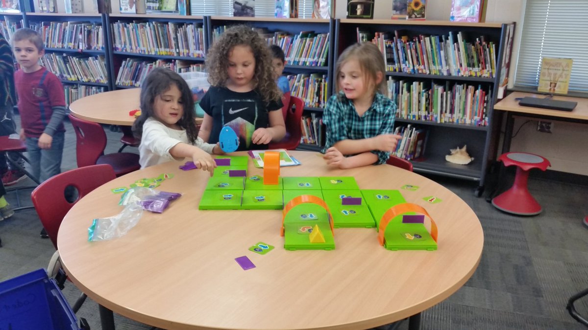 JKESLibrary's tweet image. #CodeandGoMouse with K Ss #nevertooyoungtocode
