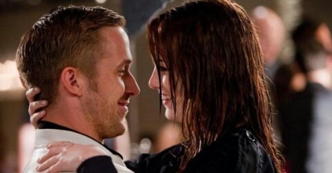 _NineAnutza's tweet photo. They have a thing about Ryan picking Emily off the ground for kisses & hugs ❤😍. #faveonscreencouple #friendshipgoals #emmastone #ryangosling https://t.co/jTzt7Vm7p2