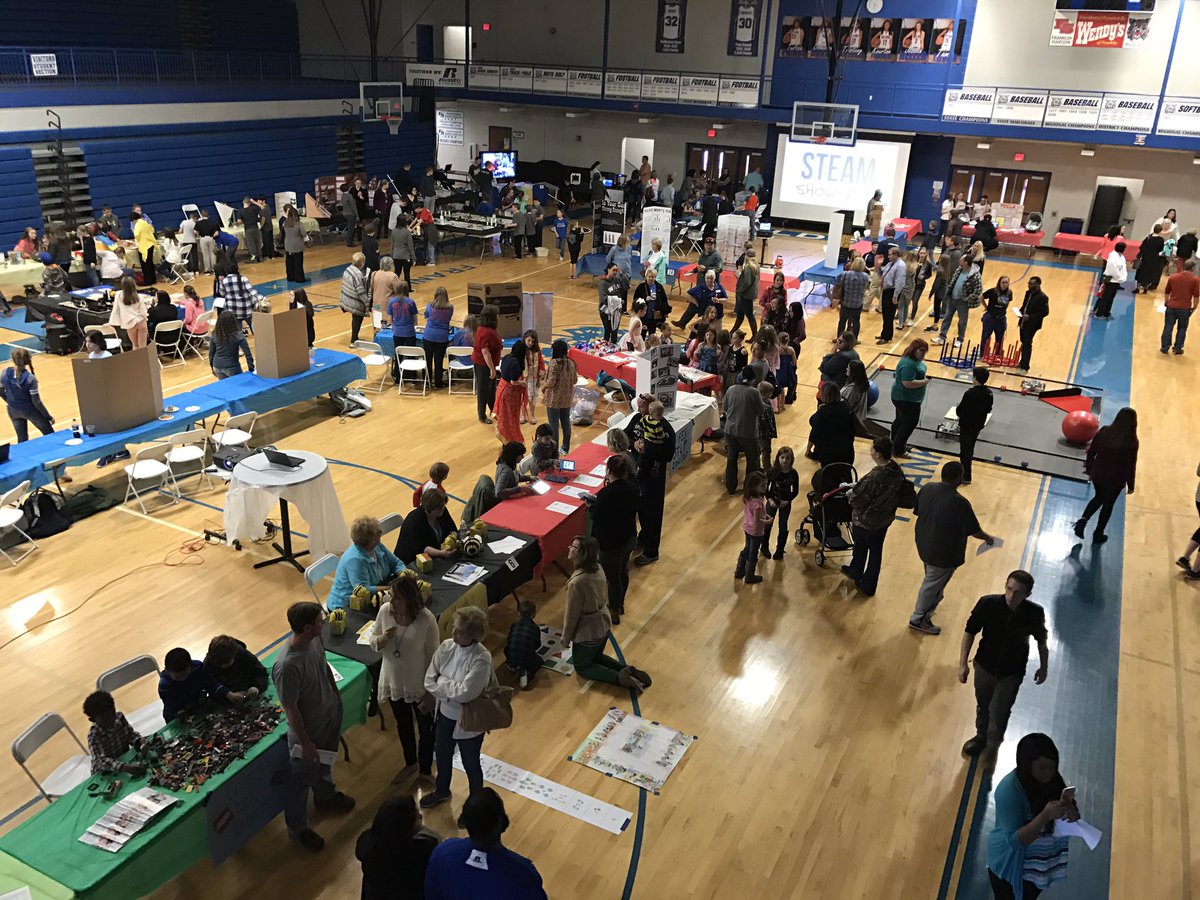 PerdueScot's tweet photo. STEAM Showcase 2017 #FS1
@jflynnfswildcat @ShelinaSmith https://t.co/KPFN2Q4mpw