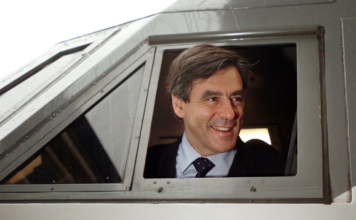 ledeltaplane's tweet image. #LEmissionPolitique WALAA J'MEN BALEC TUTUTUT!!!!!!