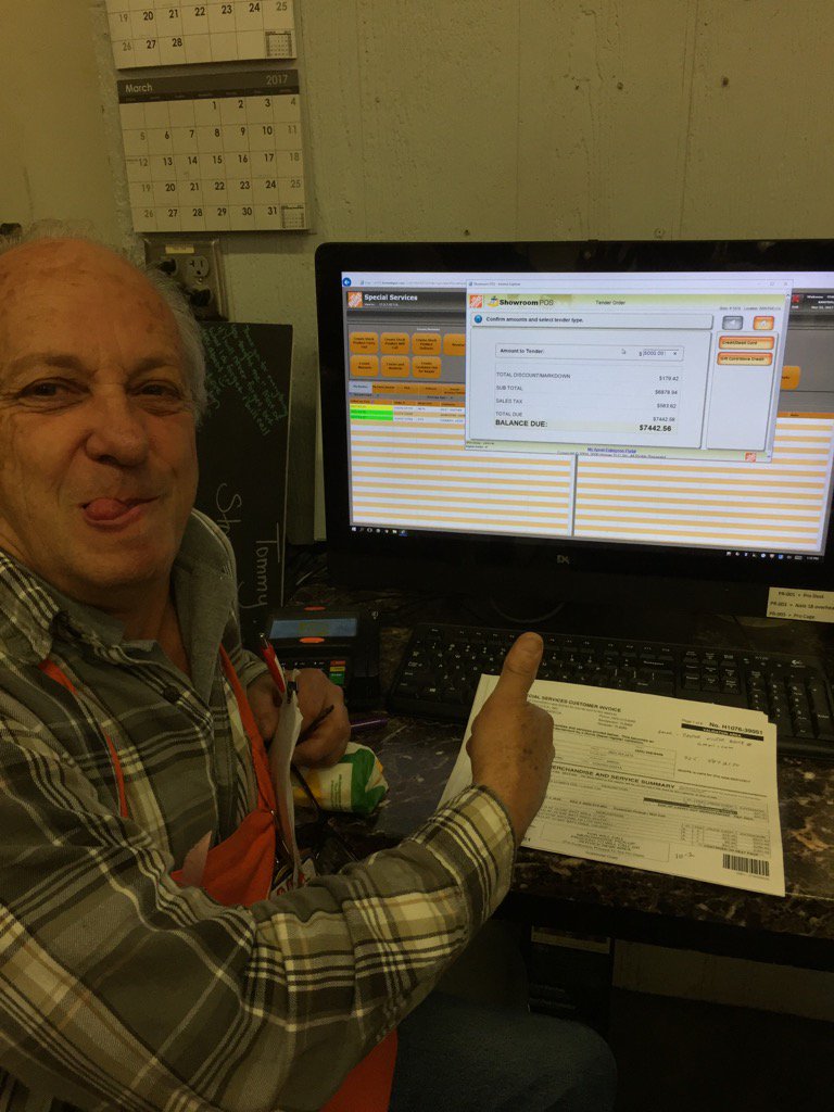 Pro1076's tweet image. Toms last day at 1076. He will be missed. Store # 704 is getting a gem!#7ksaleinhislastminuteshere