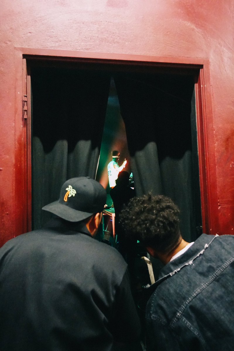 superdupercrew_'s tweet photo. $UPERtour 🔥🔥✨ https://t.co/MBxcfXTOk6