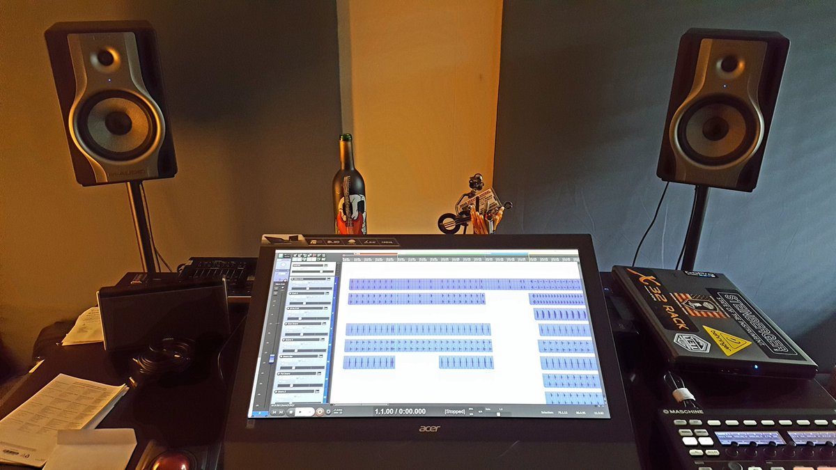 DoodleWorksPro's tweet image. "mixing" it up