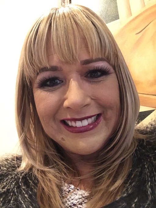 Hello from the set!! https://t.co/emGLfF4YUB