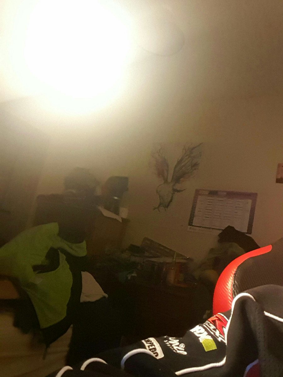 AD6023DNET1's tweet image. status to be posted on facebook along the picture