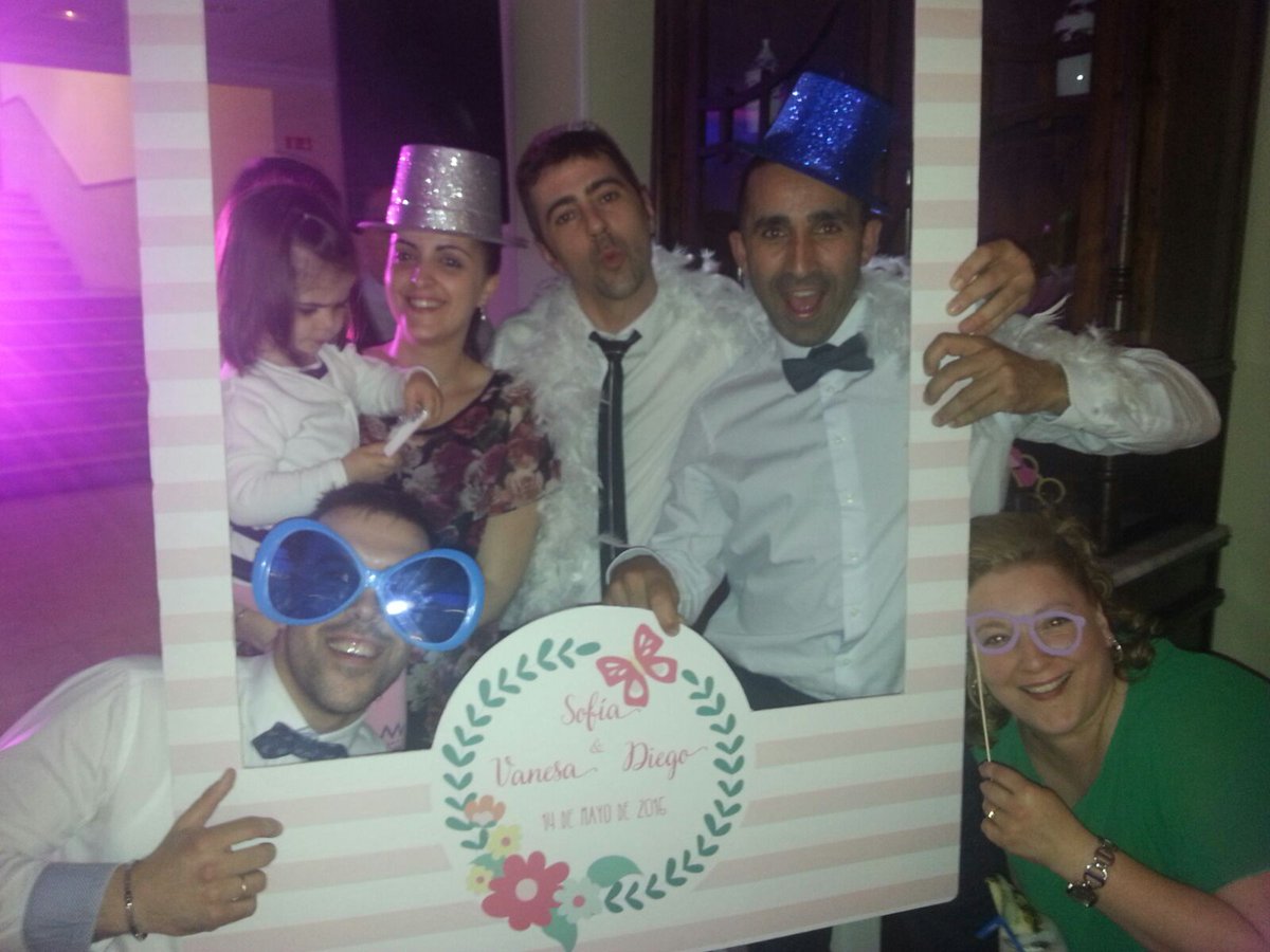 cuspedejrilo3's tweet image. #landrober82 tomamos unha mais e marchamos... jajajaja gran dia para a semana vemonos en @LandRoberTVG