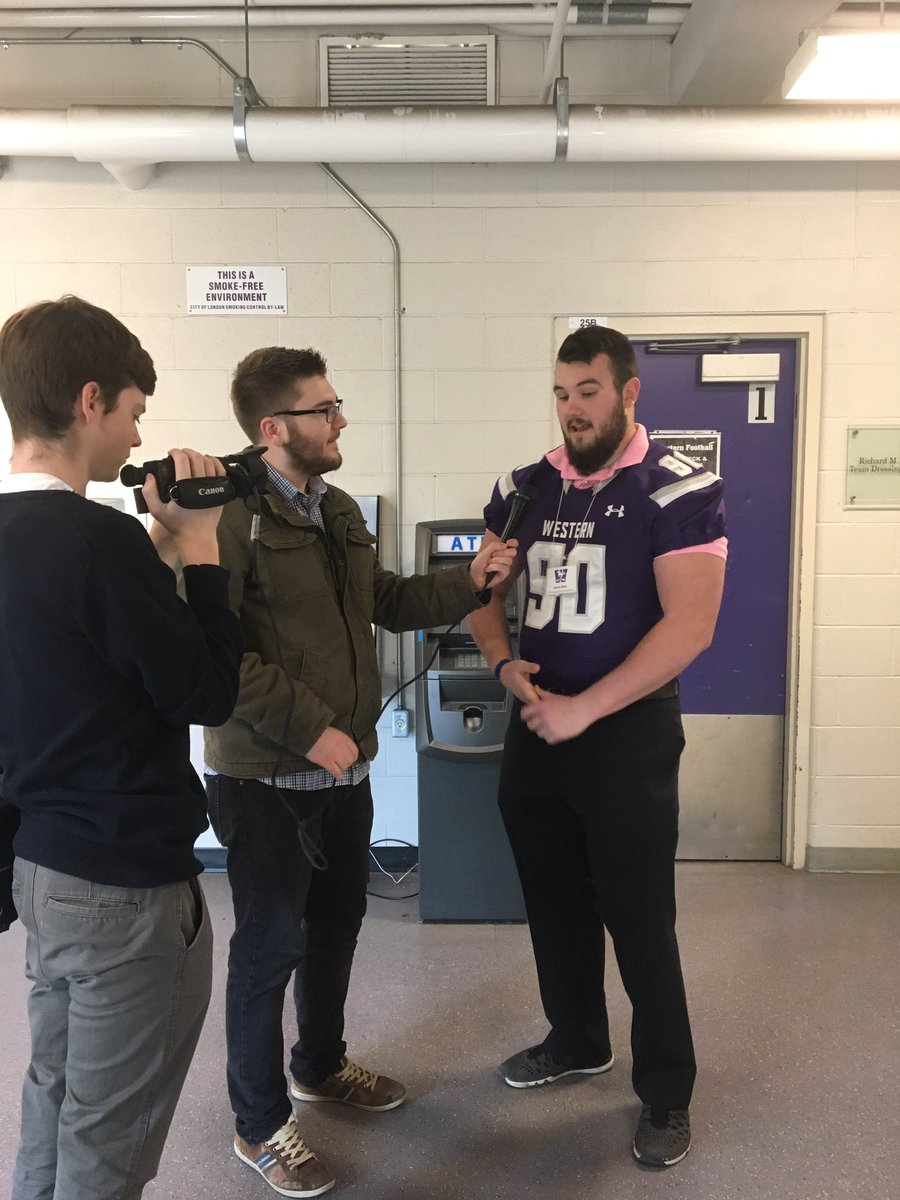 westernuFB's tweet photo. Signing Day has begun. @chatfootball #westernu #committotheWM #signingday #recruit #canada #cfctop100 https://t.co/vtFhmbAmcg