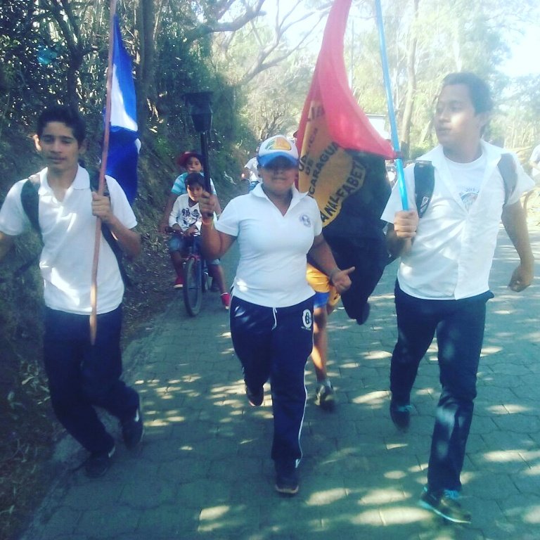 ComunicadoresN's tweet photo. #AMORANICARAGUA 

Nindiri corre la antorcha en celebración al 37 aniversario de la cruzada de la alfabetización https://t.co/Zs6i2LgkR4