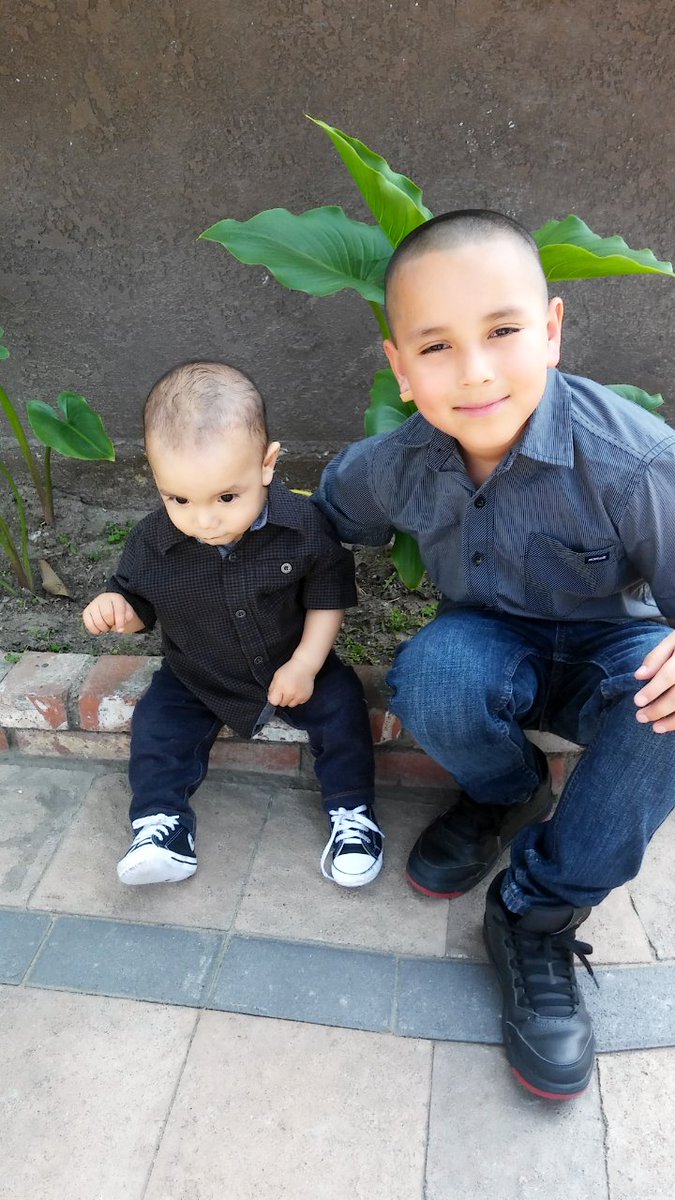 Luz79349990's tweet photo. 💁👶👦💙💙 https://t.co/AU0FaTT8cQ