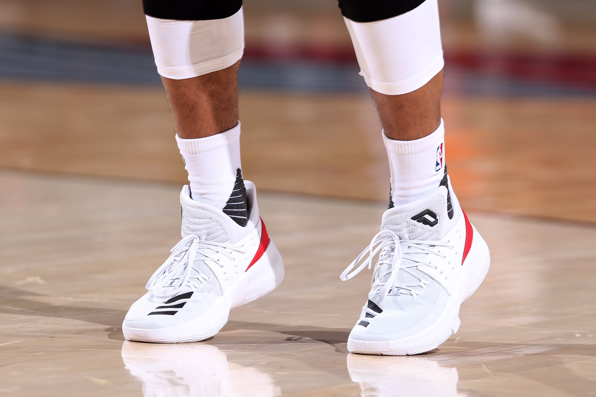 B R Kicks on X