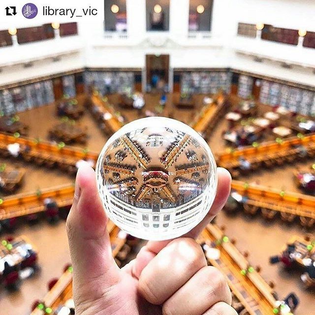 The crystal ball is telling you that you'll have an amazing #Friday if you spend it at <a href="/Library_Vic/">State Library Vic</a> 🔮 
📷: <a href="/jerypls/">Jerry</a>
#Melbourne #libraryvicpic