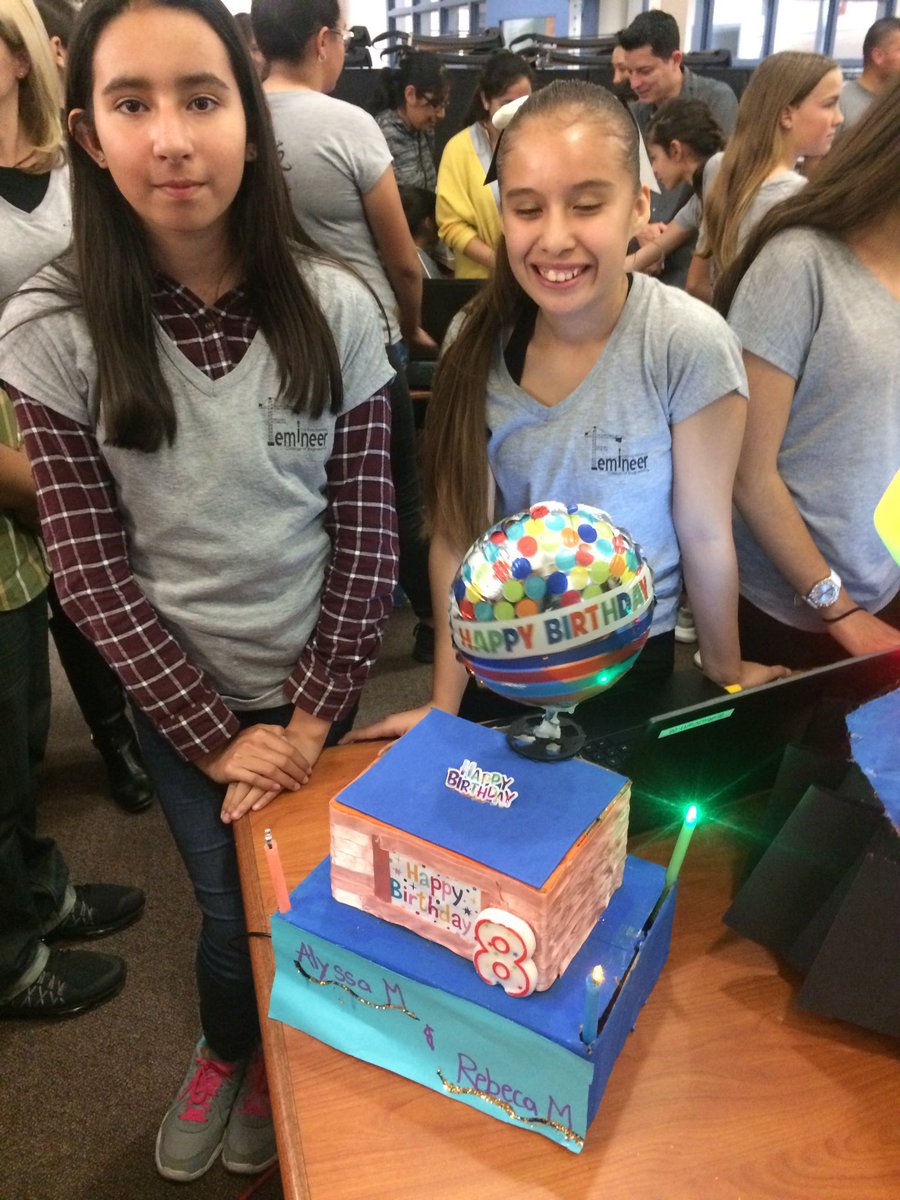 DowneySpartans's tweet image. Spartan Femineers are so talented!!! #cppfemineers #steam #staufferhasthebesttooffer