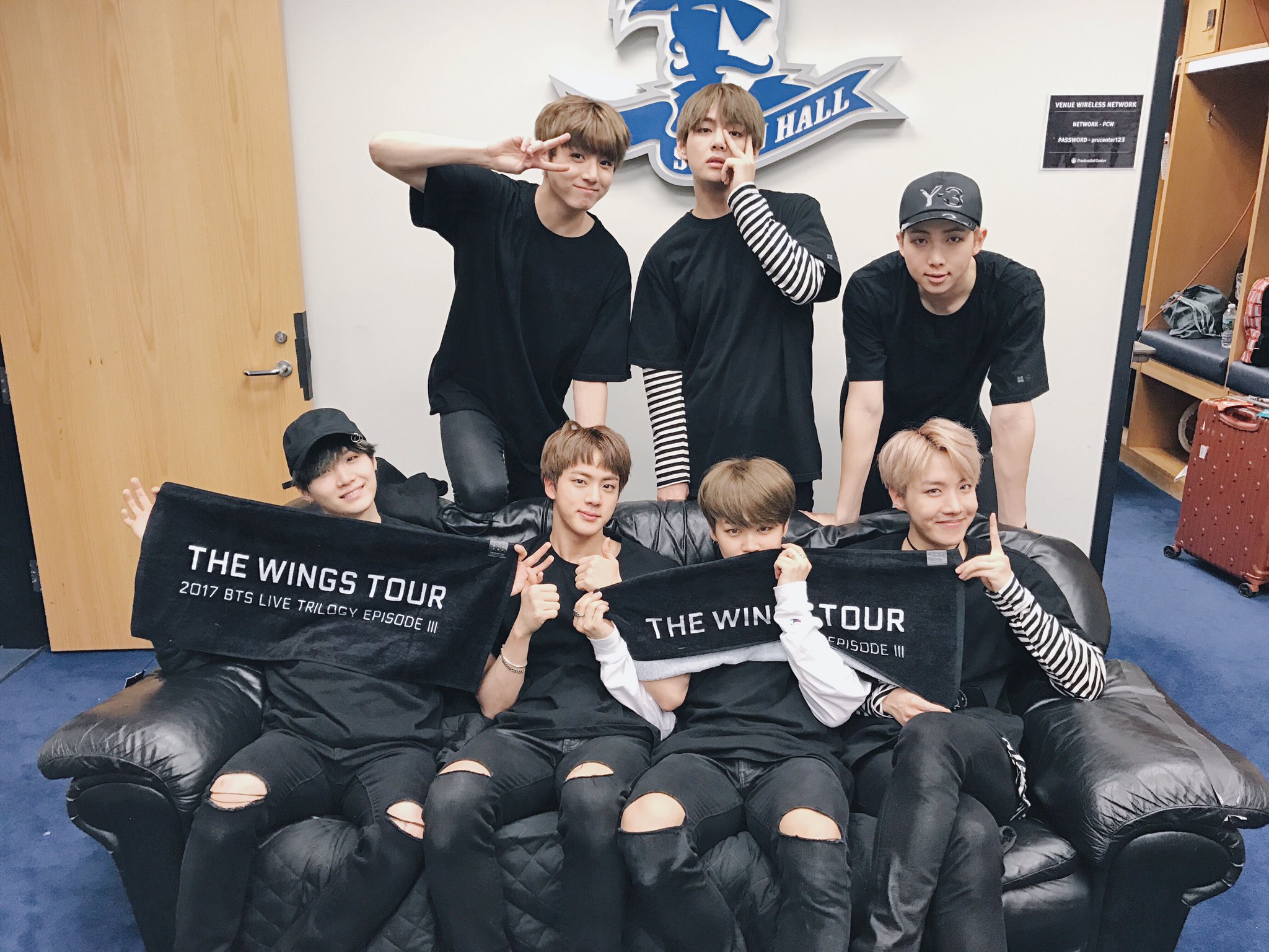 Bts Official 오늘의방탄 Somewhere Over The Rainbow The Dreams That You Dare To Dream Really Do Come True Thewingstour Bts