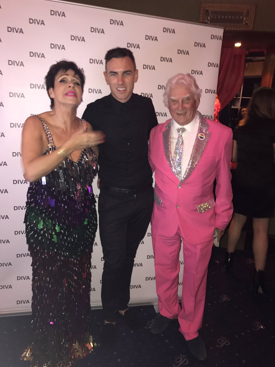 asksteve2c's tweet photo. beautiful night @DIVAmagazine #Diva25 @CafedeParisLDN fills you with #pride @LindaRiley8 @heatherpeace @RealDeniseWelch @RobJHarkavy ๐ https://t.co/fvWxSrMQTd