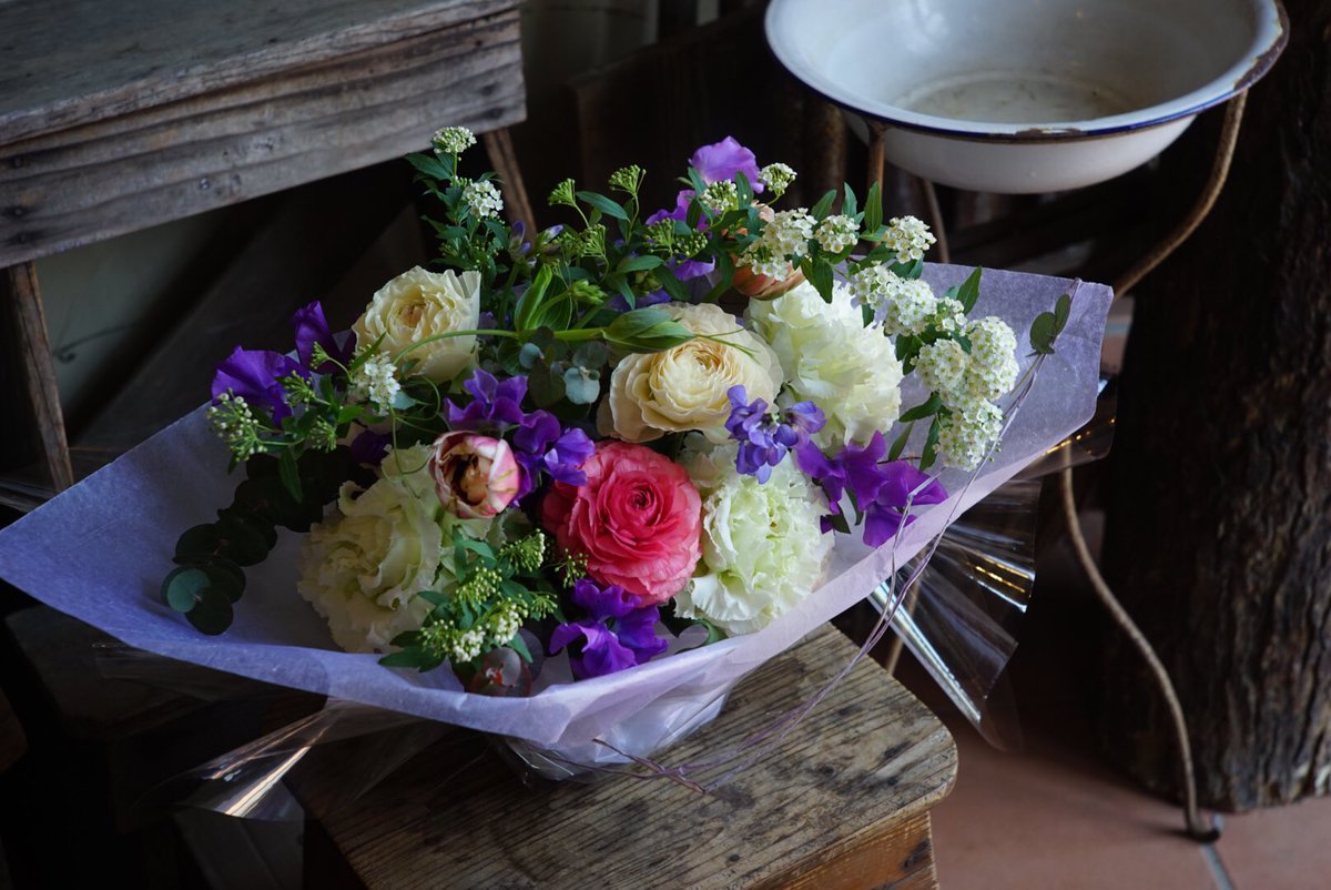 frankieflower01's tweet photo. おはようございます
24(金)10:00openです
ご来店お待ちしております(・∀・)
0467-67-7624

#フラワーアレンジメント https://t.co/iXqAebuti4