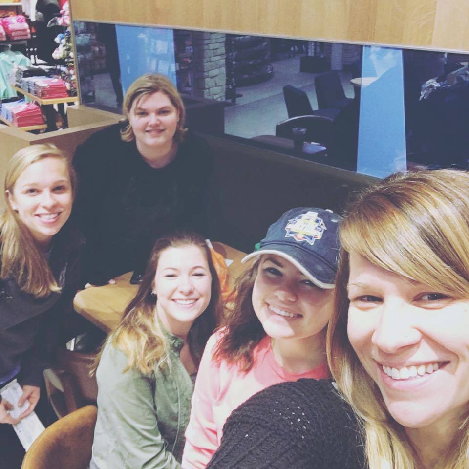 SharieKing99's tweet photo. #TBT to earlier this year when #MultiplyGlobal took a trip out to the #DreamCenter in LA! #MarchMissions | https://t.co/5BQqZ0C28p https://t.co/AOdR1q8Jo4