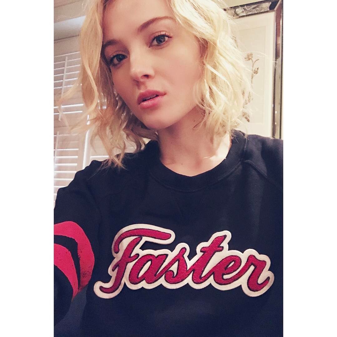 PrettyEvilGrace's tweet photo. Surprise, suckers! https://t.co/jzFmEvnLkV