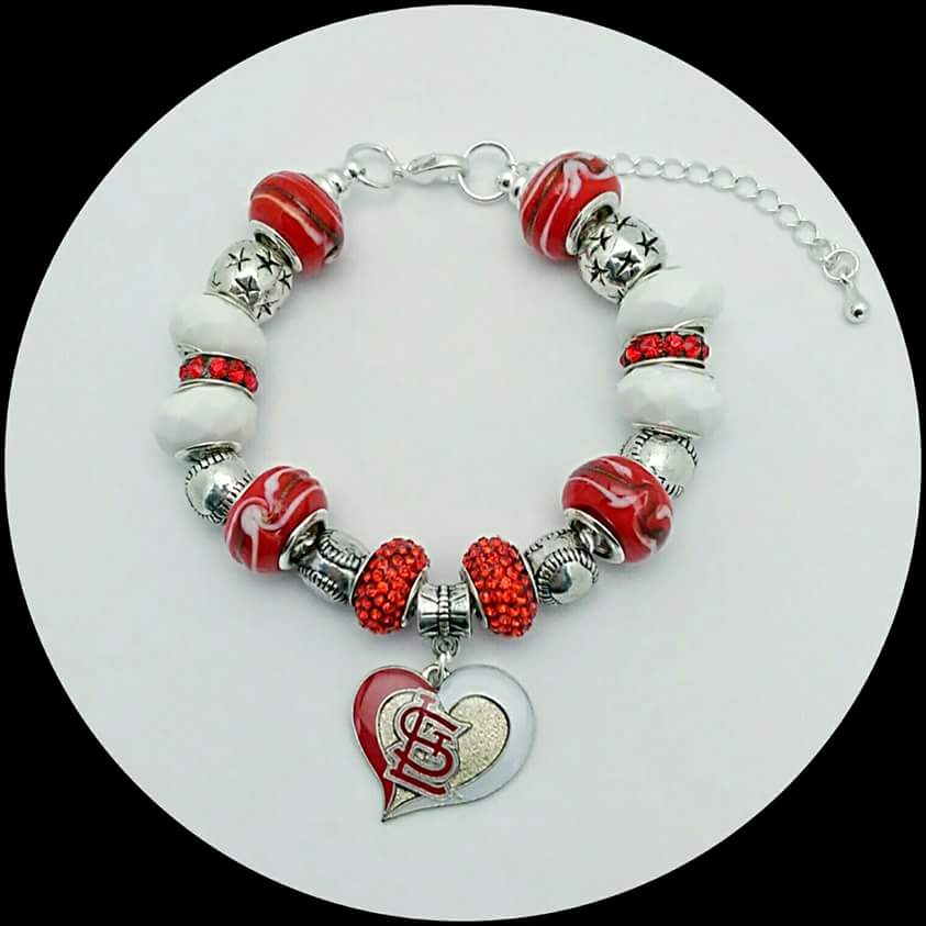janet_tharp's tweet photo. Now taking orders for St. Louis Cardinals and Chicago Cubs Bracelets. Contact me... https://t.co/RDEtmCfRYw