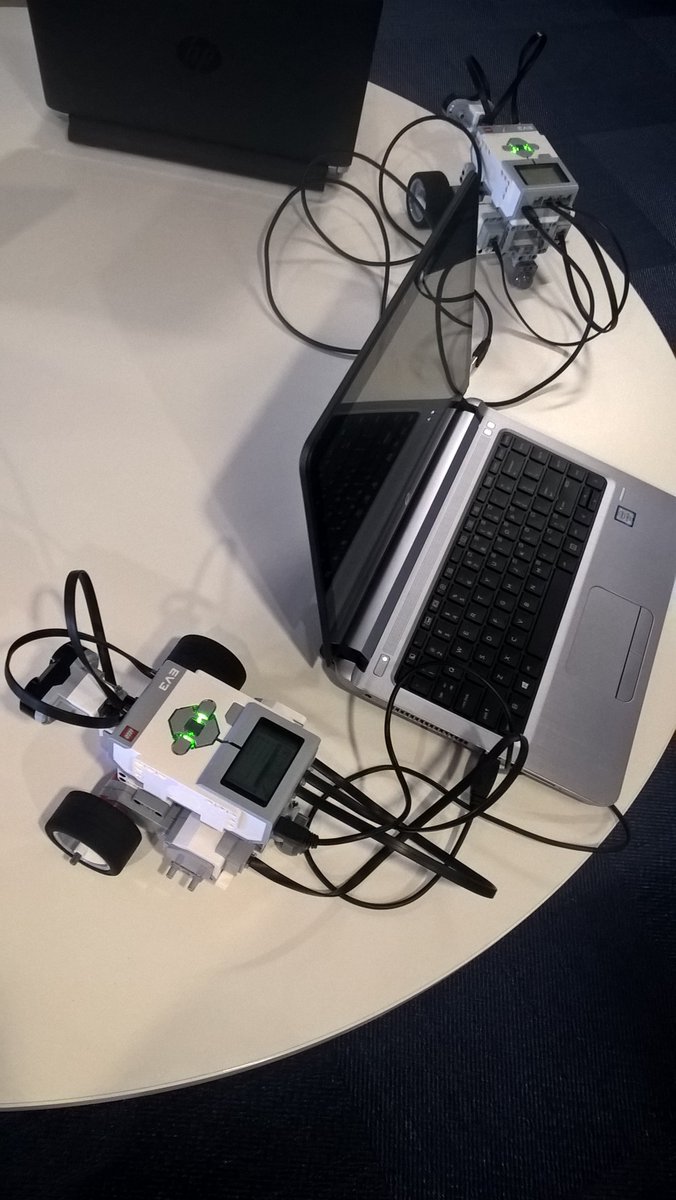JoachimCohen123's tweet photo. The @FuturesLearning #Lego workshop is off to a great start! #RileyRover is built & ready to #code! What will they #create? https://t.co/NgozqeuXPr