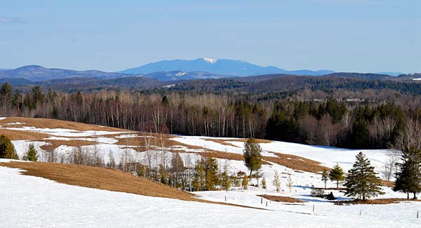 vtlivingcom's tweet photo. VT Life Guide #vtliving #vermont #springtime #vtlove #vtlife #vtvacation #btv #vermontopia #vtfun #vtguide https://t.co/SHVp5WndkB https://t.co/w4Lh7yNa1G