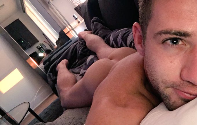 This booty needs some cuddles #gay #booty https://t.co/kRRqc4jCkK