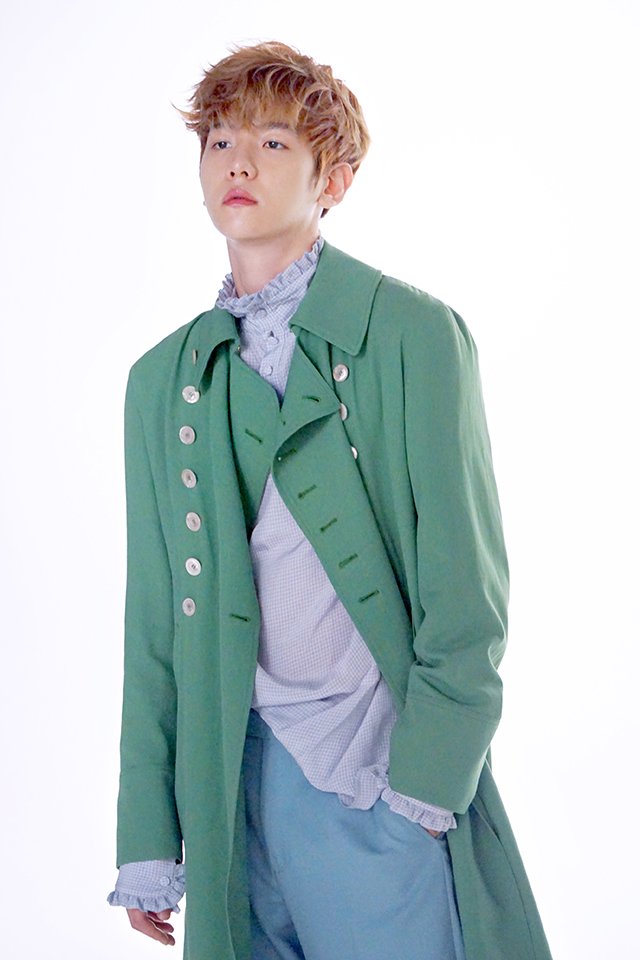 exo_planet9's tweet photo. [OFFICIAL] 170323 EXO #Vyrl Update - Behind the Scenes of Vogue Korea Photoshoot https://t.co/nbv7yaJs4r