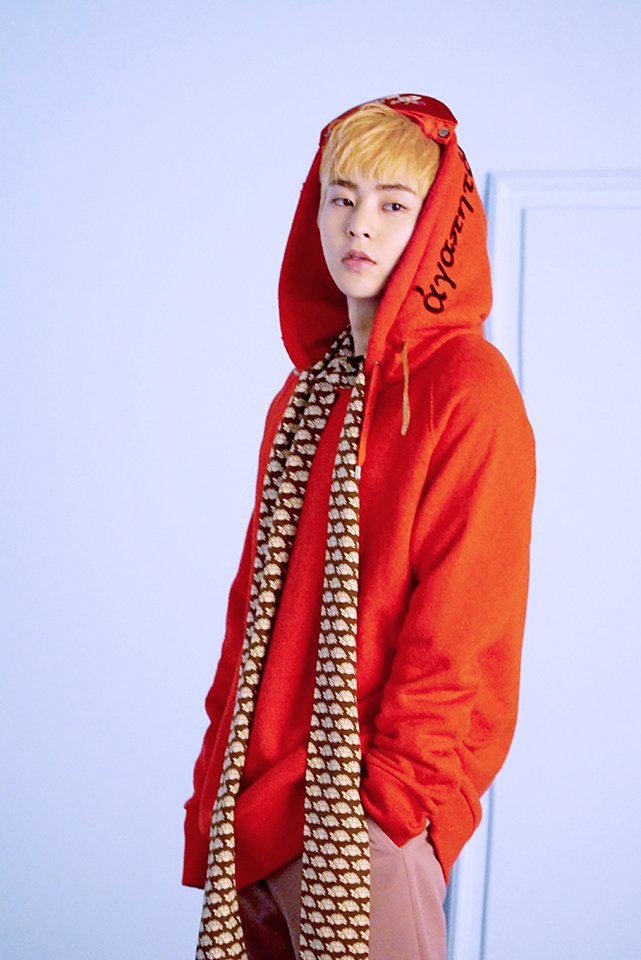 exo_planet9's tweet photo. [OFFICIAL] 170323 EXO #Vyrl Update - Behind the Scenes of Vogue Korea Photoshoot https://t.co/3gLNidq4ZO