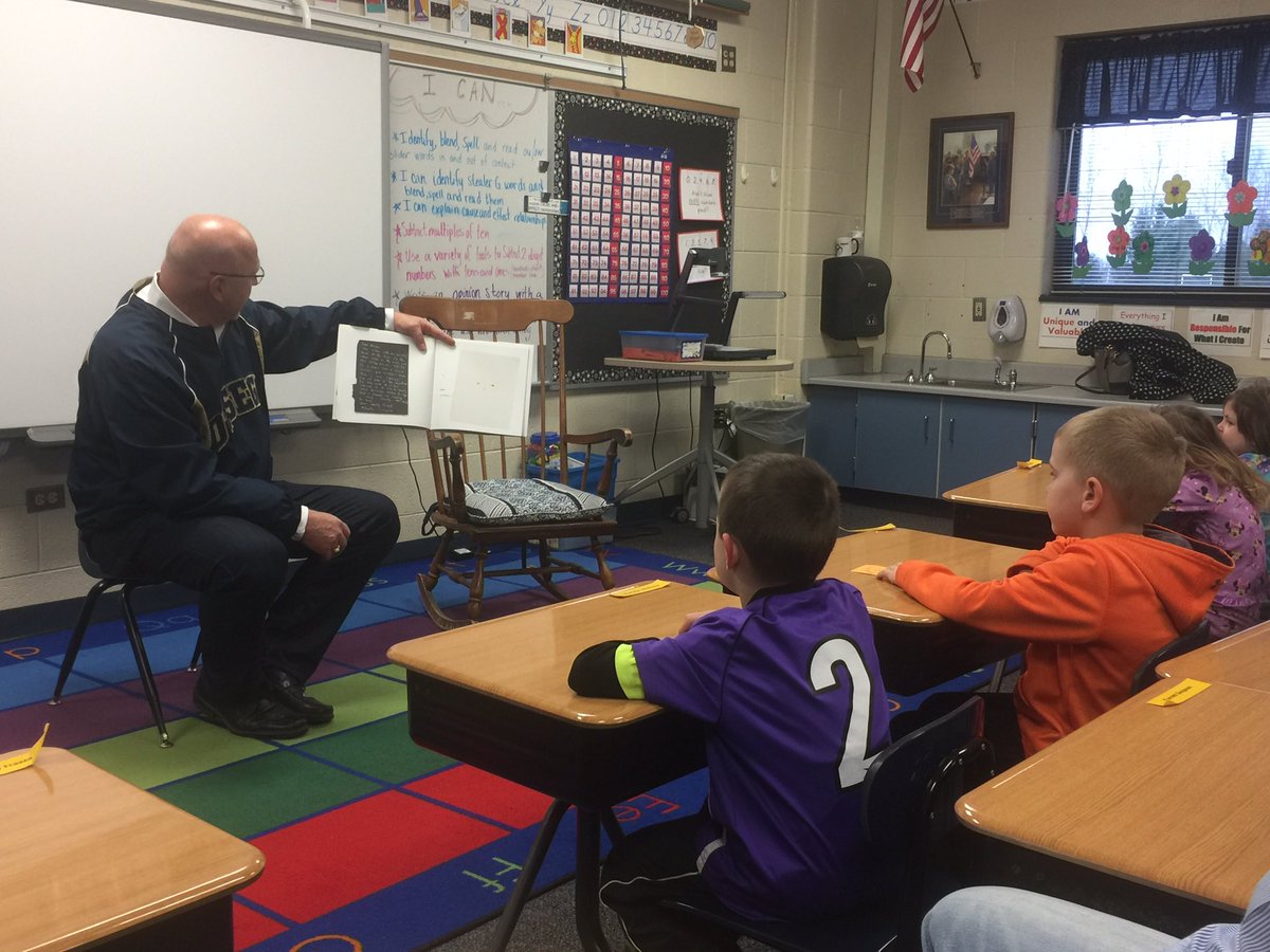 KnightOts's tweet photo. Having a blast enjoying stories at Alamo Reading Night! #AlamoPRIDE @OtsegoSchools https://t.co/JHI6SEF2qE