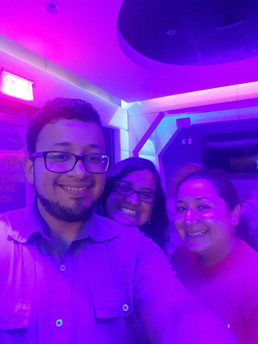 valmendoza_tx's tweet photo. Space exploration courtesy of #SAWSCORE  program! Great fun with @maggsbe &amp; Mr. Perez! @ECHShornets https://t.co/TsraaIm2b3