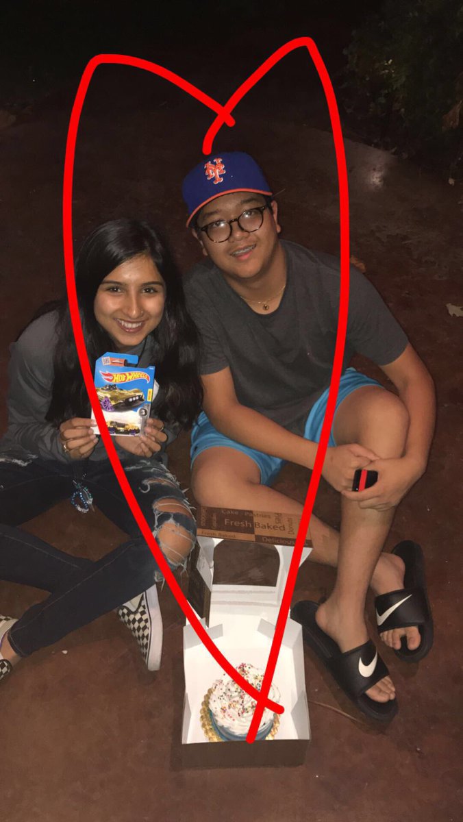 rkimzey5's tweet image. Happy b day to one of my day ones!!1️⃣ You da real mvp meen✊🏻 happy 17th🎉♥️🎊 #kindaold #geezer