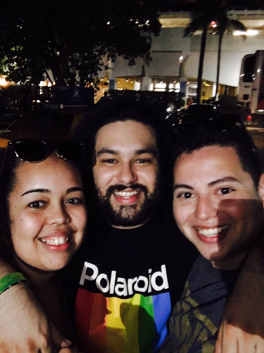 frannie_serrano's tweet photo. @Deorro Finally got too see you for the first time! You totally killed your set!!! Thanks for the picture ❤❤❤ https://t.co/SXFedagsVG