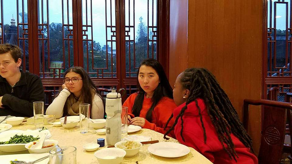 NOBLESCHINATRIP's tweet photo. Dinner at the famous Lu Bo Lang restaurant! https://t.co/DFqX7WHh78