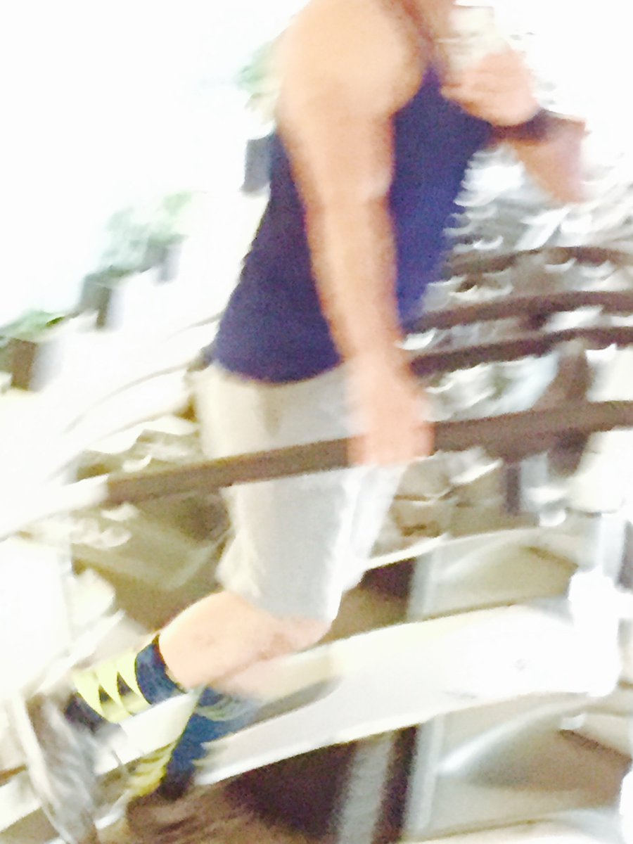 sneackcollectio's tweet photo. Cardio time #Nicesocks
#Sockgame #sockselfie https://t.co/bit2vvmeWC
