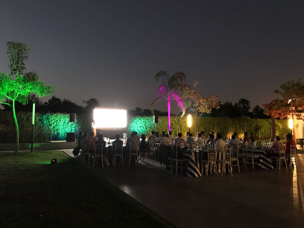 castromorajc's tweet image. Compañeros de #VisualShot en #Culiacan para @Dell presentación de equipos de alta tecnología y gran capacidad 😃 como los #VS mañana #Morelia