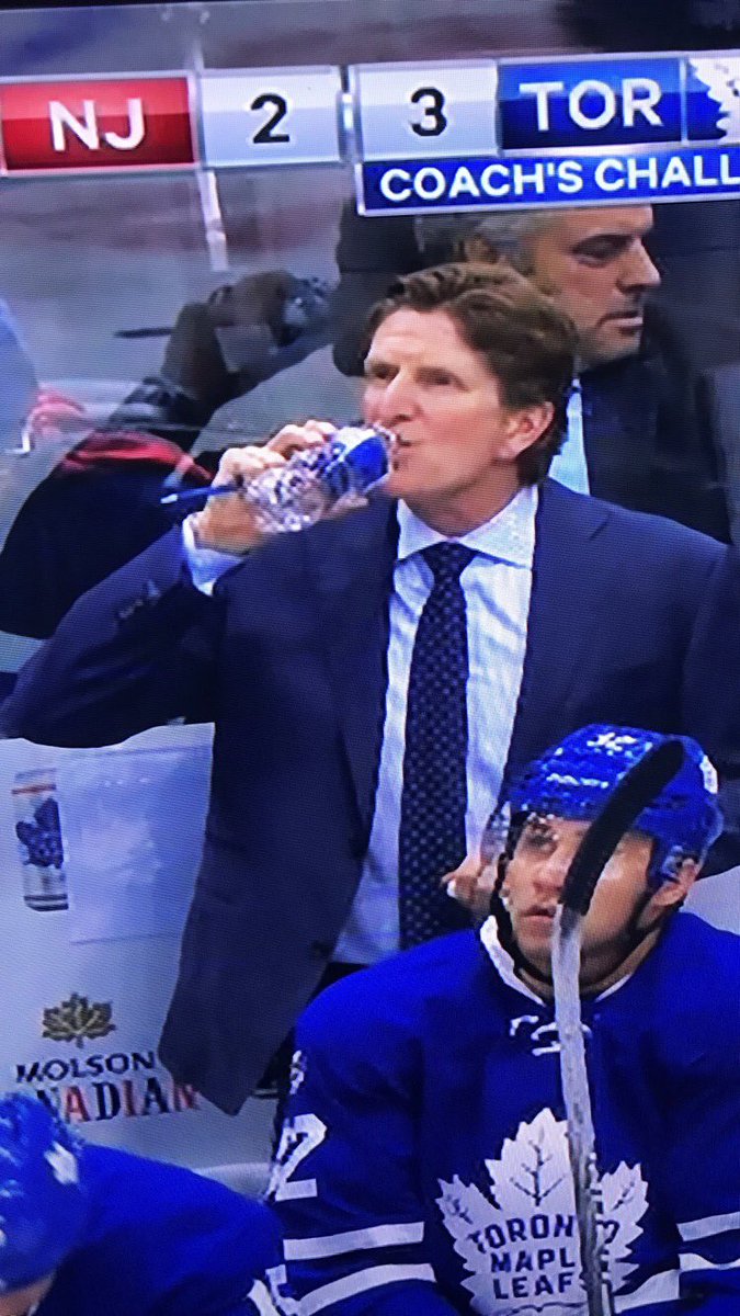 hotlipsstewie's tweet photo. #babwatch looking good as always. #tmltalk #daddywarbucks #leafs #mikebabcock #welldressed https://t.co/u6AymxDwYC