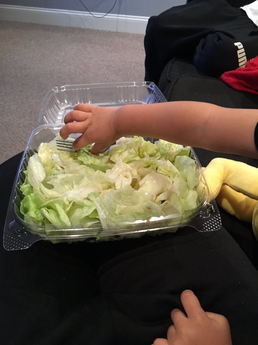 B_tchPudding's tweet photo. in case anyone was wondering what being a mom is like... https://t.co/cACcpnDKAw