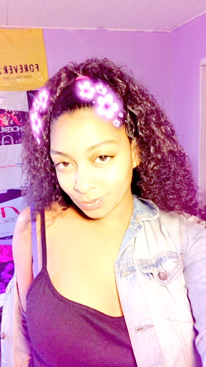 lilmayyaaa's tweet photo. #baygirlsbreaktheinternet 🤣 https://t.co/5FA3AWwlg3