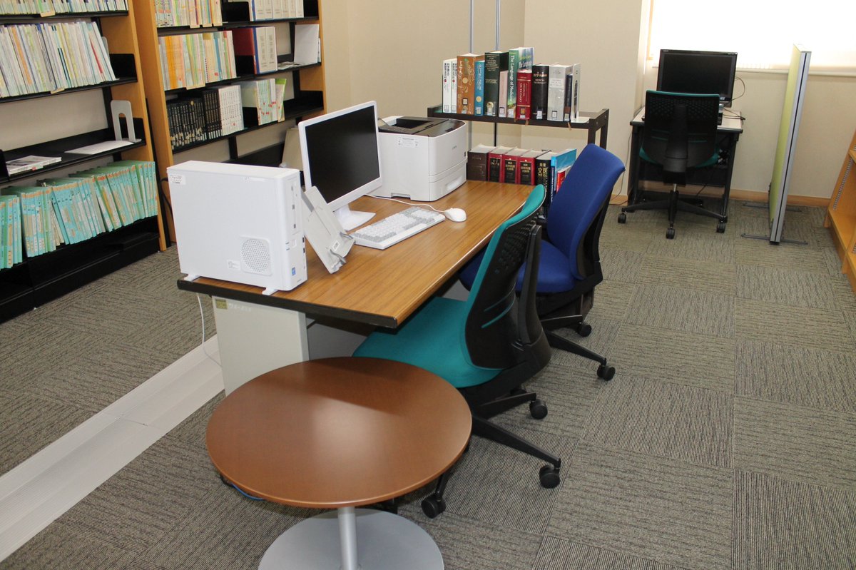 福井大学医学図書館 Sur Twitter これから英語論文を作成しようとしている方のために 図書館１階に英語論文作成支援コーナーを設けました 英語論文に関する参考書や辞書ソフト等を揃え 書斎気分でご利用いただけます 教職員はeofficeからご予約を 学生の方は