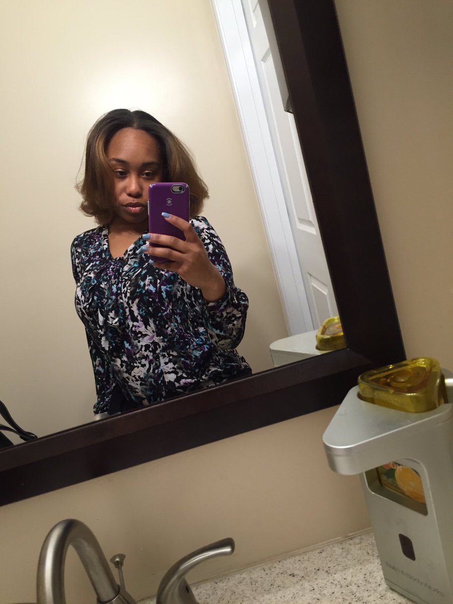 PrettyLees's tweet photo. #Realhairtwitter https://t.co/yMG2T8d64o