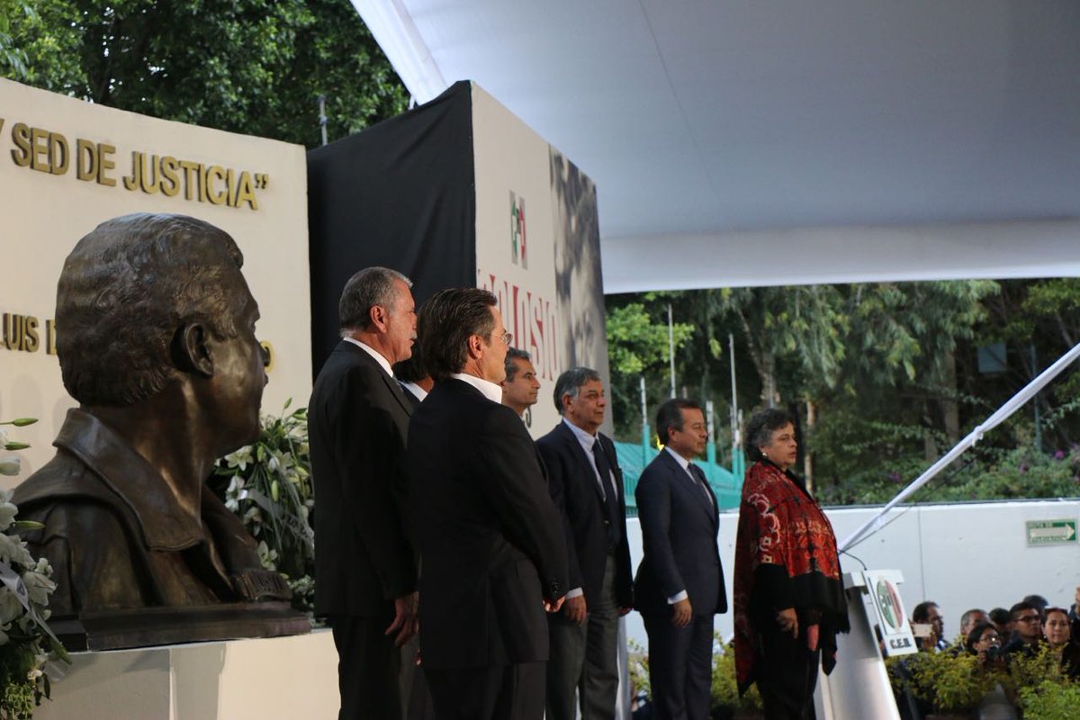 PabloAnguloB's tweet photo. Conmemoramos el 23 Aniversario Luctuoso de Luis Donaldo Colosio, uno de los más grandes políticos que hemos tenido en México. #ColosioVive https://t.co/eYgyeKvLvZ