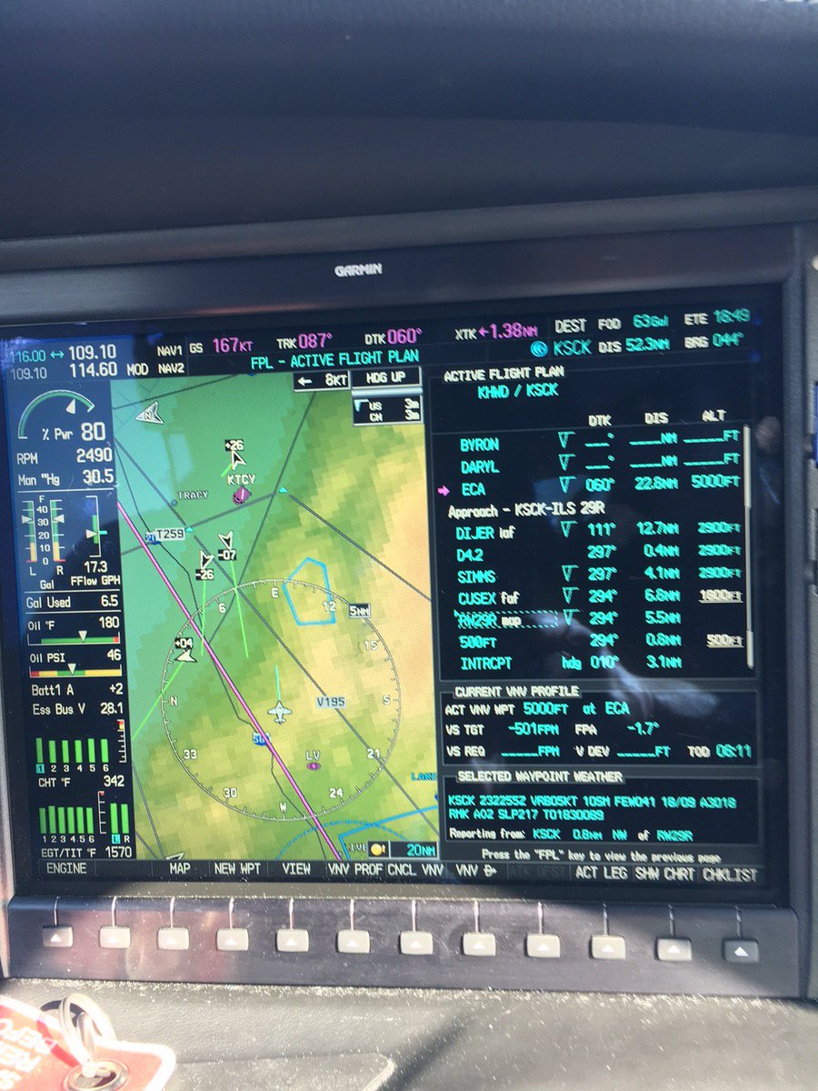 JATOAviation's tweet photo. Love the new "relative traffic" feature on our new Cirrus SR22T G6 (see green vectors) #cirrus_aircraft #flight_training #Cirrus_G6 https://t.co/LdU2i3qUJm